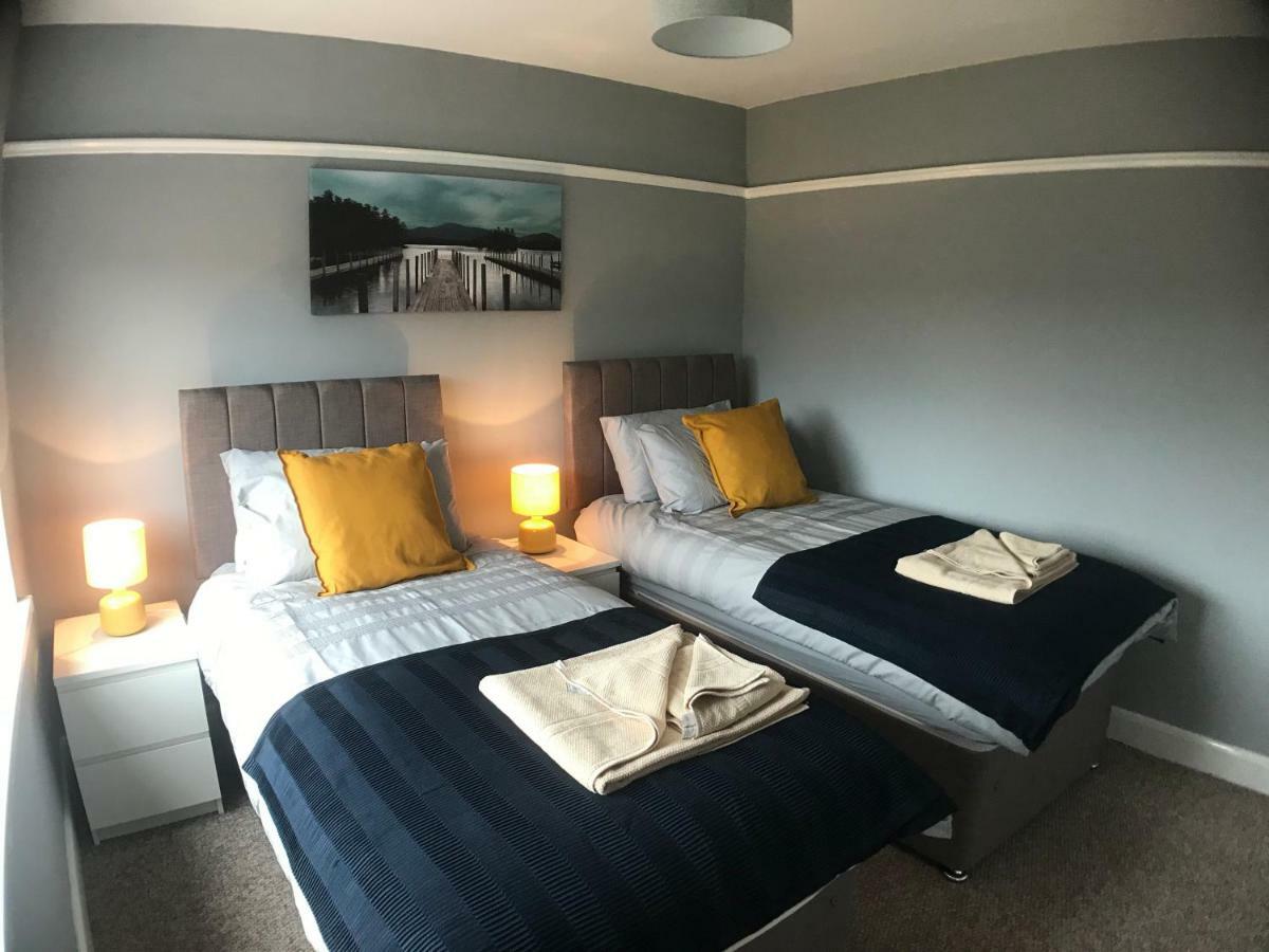 Wyken House - 3 Bedroom House - Sleeps 5 Holiday home Coventry